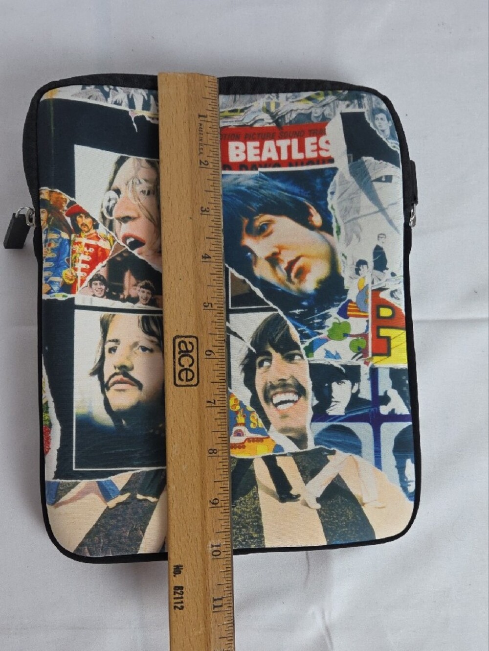 2012-Loungefly Apple iPad Softshell Sleeve. - Picture 10 of 11
